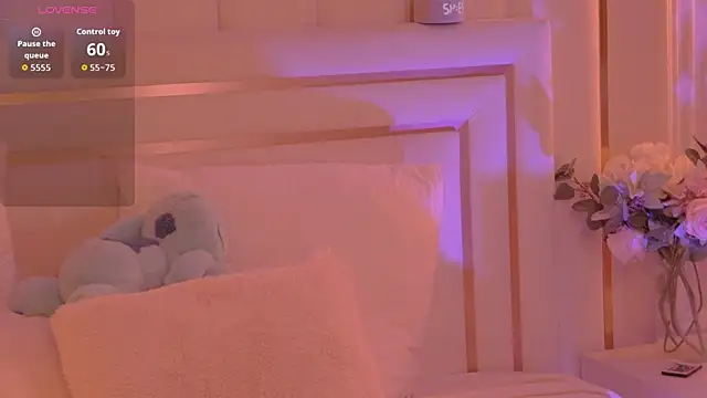 MollyHilton online show from 02/18/26, 07:43