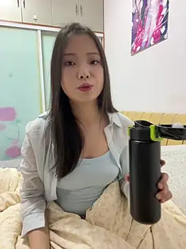 Snapshot of BIGBABYYEYE chatting on 02/11/26, 02:00 BIGBABYYEYE online show from 02/11/26, 02:00