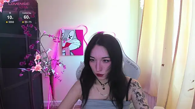 AliceeinWonderlanddd online show from 02/03/26, 06:22