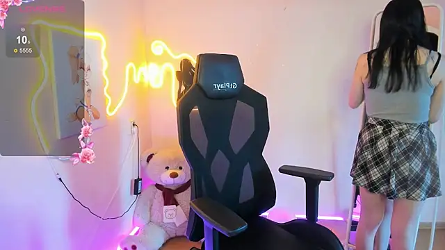 AliceeinWonderlanddd online show from 02/22/26, 02:34