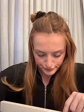 madlynn online show from 02/10/26, 03:49