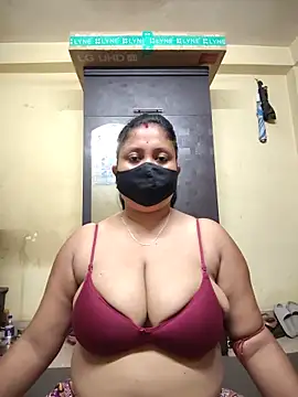 Curvy Trisha online show from 05/24/26, 02:33