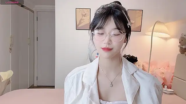 Luminous4173 online show from 05/24/26, 01:05