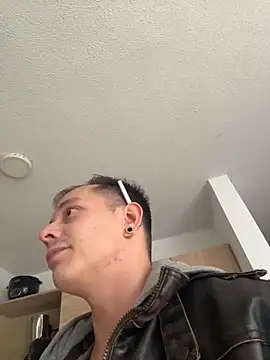 Snapshot of AxelMuller chatting on 02/12/26, 12:33 AxelMuller online show from 02/12/26, 12:33