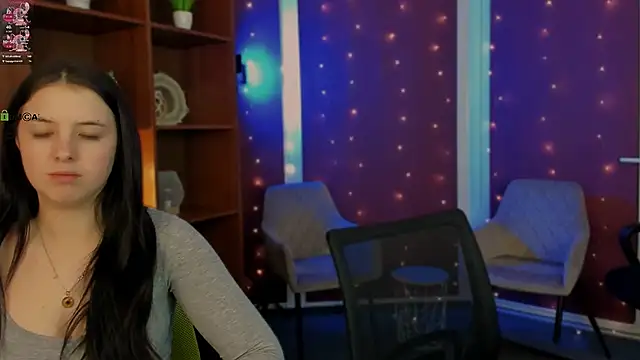 Snapshot of stella_flower chatting on 02/04/26, 03:29 stella flower online show from 02/04/26, 03:29