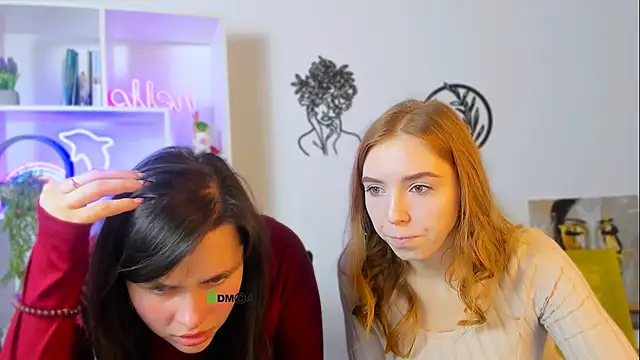 Snapshot of stella_flower chatting on 02/13/26, 12:34 stella flower online show from 02/13/26, 12:34