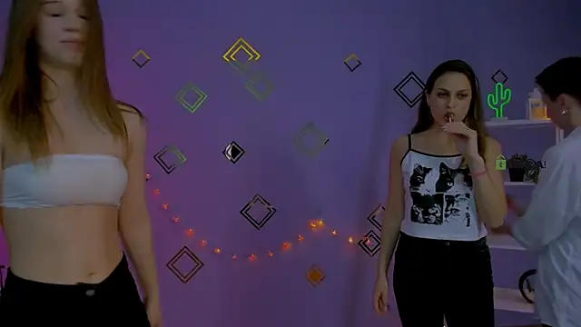 eira mouse online show from 03/31/26, 09:10