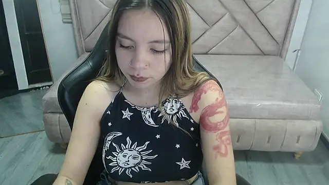 Snapshot of Eco_deluna_v chatting on 03/02/26, 07:54 Eco deluna v online show from 03/02/26, 07:54