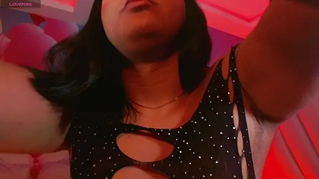 Maia Hotts online show from 03/11/26, 11:27