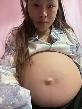 Snapshot of Emxinhka1 chatting on 04/04/26, 02:25 Emxinhka1 online show from 04/04/26, 02:25