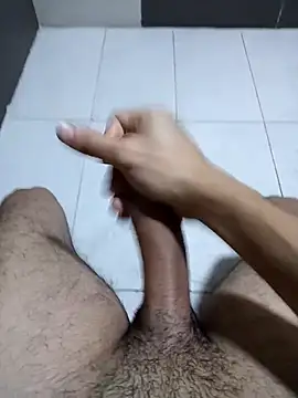 Snapshot of Bigdick23ccmm chatting on 02/05/26, 07:07 Bigdick23ccmm online show from 02/05/26, 07:07