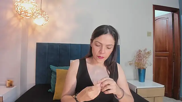 AnnaBroooks online show from 03/24/26, 11:54