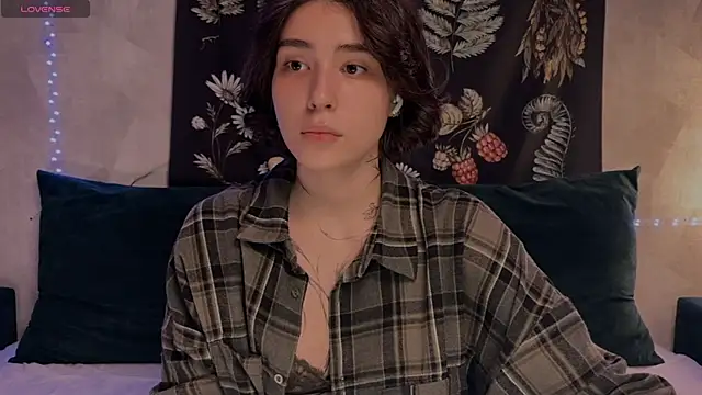 Snapshot of fullofluv chatting on 03/19/26, 11:31 fullofluv online show from 03/19/26, 11:31