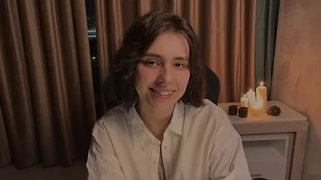 Snapshot of fullofluv chatting on 04/01/26, 02:58 fullofluv online show from 04/01/26, 02:58