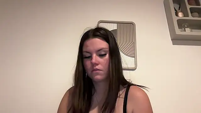 kiaraaaa75 online show from 02/02/26, 05:11