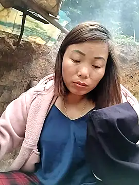 Ella-aa online show from 03/17/26, 09:34