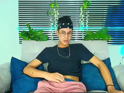 ThiiagoSaeenz online show from 02/03/26, 02:33