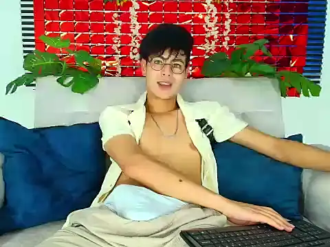 ThiiagoSaeenz online show from 02/15/26, 12:18