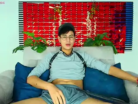 ThiiagoSaeenz online show from 02/16/26, 04:14