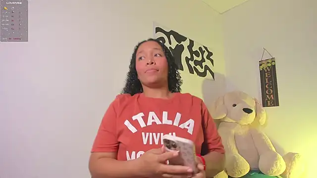 Snapshot of Nia13 chatting on 02/09/26, 05:22 Nia13 online show from 02/09/26, 05:22