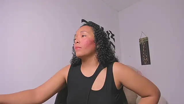 Nia13 online show from 04/17/26, 04:59