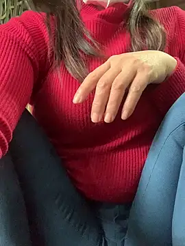 Snapshot of YANINA120 chatting on 02/15/26, 01:35 YANINA120 online show from 02/15/26, 01:35