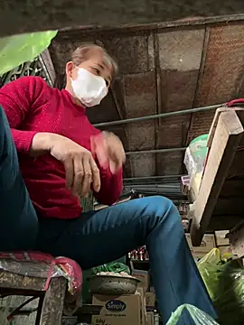 Snapshot of YANINA120 chatting on 02/16/26, 03:35 YANINA120 online show from 02/16/26, 03:35