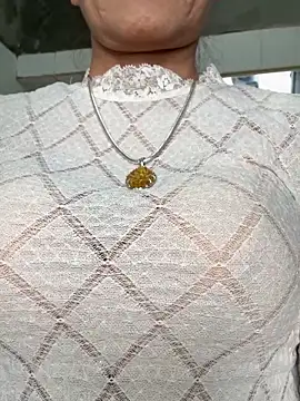 Snapshot of YANINA120 chatting on 02/17/26, 01:57 YANINA120 online show from 02/17/26, 01:57