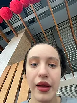 Snapshot of MiaTee chatting on 02/08/26, 04:05 MiaTee online show from 02/08/26, 04:05