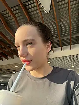 Snapshot of MiaTee chatting on 02/26/26, 04:11 MiaTee online show from 02/26/26, 04:11