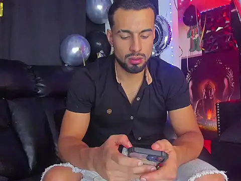 Snapshot of bastian_bigcock chatting on 02/03/26, 03:59 bastian bigcock online show from 02/03/26, 03:59