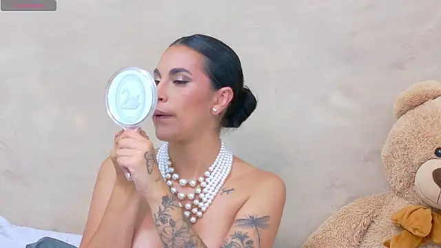 AndiVasquez online show from 05/02/26, 10:42