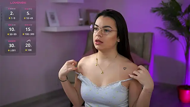 Snapshot of PeachyyFantasy chatting on 02/02/26, 04:33 PeachyyFantasy online show from 02/02/26, 04:33