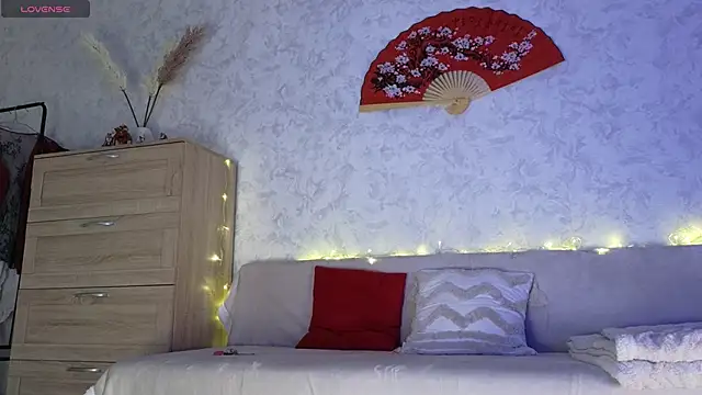 Snapshot of saya_li11 chatting on 02/12/26, 04:35 saya li11 online show from 02/12/26, 04:35