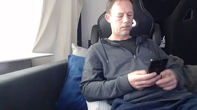 Sexy Ass Mike online show from 02/15/26, 01:52