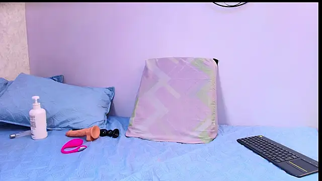 melany roberts  online show from 02/10/26, 03:10