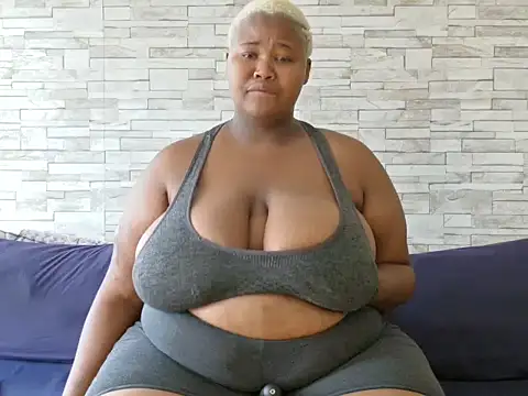 BustyBmw online show from 02/22/26, 10:36