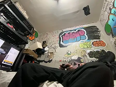 gothboiplzty online show from 03/24/26, 06:18