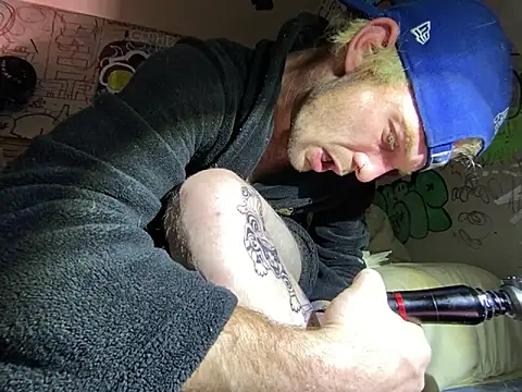 gothboiplzty online show from 06/15/26, 04:47