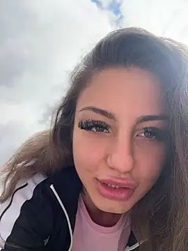 AnnastasiaJune online show from 04/10/26, 11:37