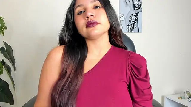 Snapshot of Victoria_Rosee chatting on 02/03/26, 12:43 Victoria Rosee online show from 02/03/26, 12:43