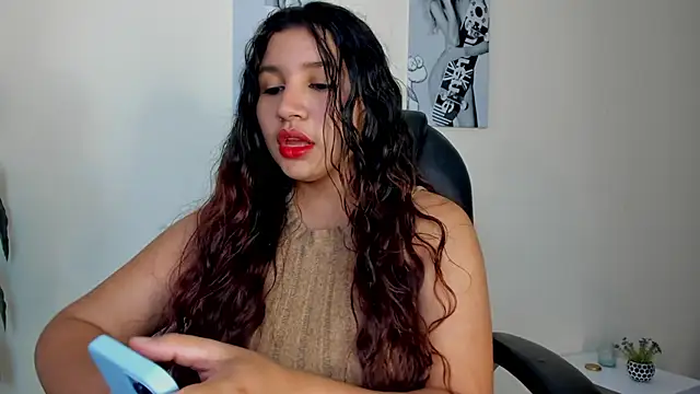 Snapshot of Victoria_Rosee chatting on 02/11/26, 12:54 Victoria Rosee online show from 02/11/26, 12:54