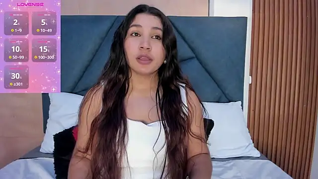 Snapshot of Victoria_Rosee chatting on 04/07/26, 01:55 Victoria Rosee online show from 04/07/26, 01:55