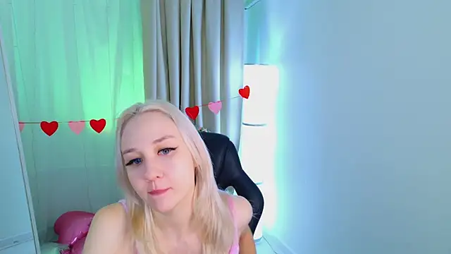 Audrey Kiss online show from 02/16/26, 07:04