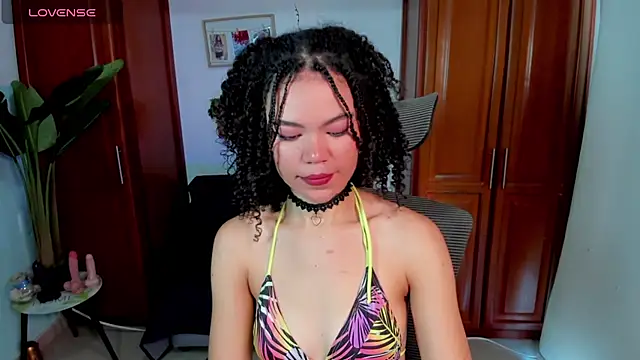 Snapshot of Monic_Bellucci chatting on 02/27/26, 03:12 Monic Bellucci online show from 02/27/26, 03:12