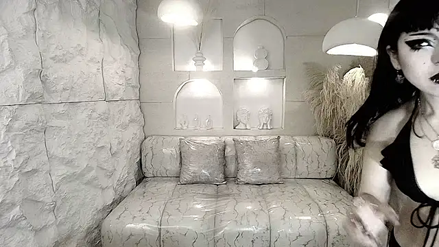 vampkitty r online show from 02/04/26, 12:55