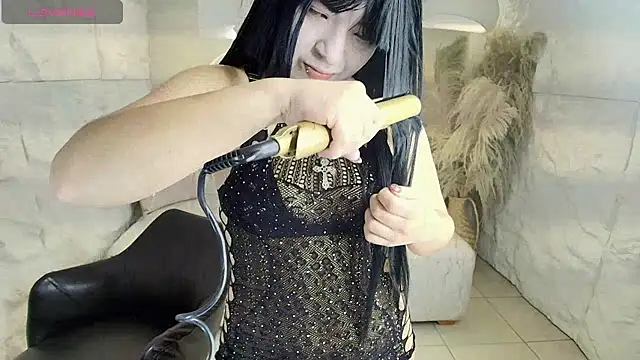 Snapshot of vampkitty_r chatting on 06/23/26, 01:09 vampkitty r online show from 06/23/26, 01:09