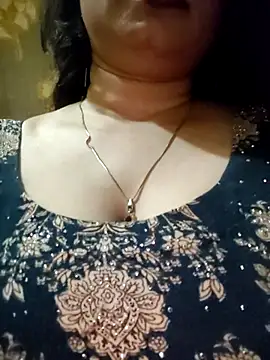 Snapshot of PARI51 chatting on 06/30/26, 08:32 PARI51 online show from 06/30/26, 08:32