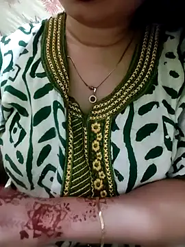 Snapshot of PARI51 chatting on 07/14/26, 07:41 PARI51 online show from 07/14/26, 07:41