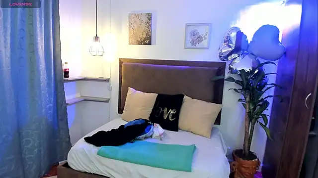 sofy bonnet online show from 02/16/26, 11:39